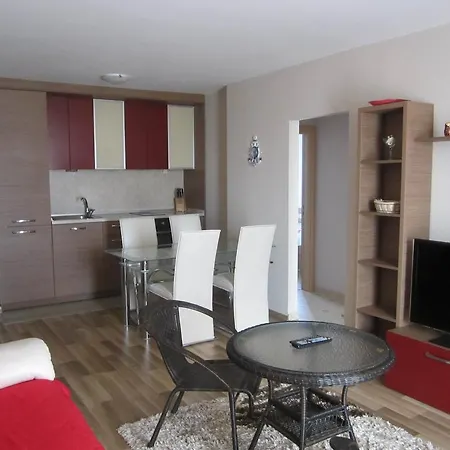 Sozopoli Hills アパート *